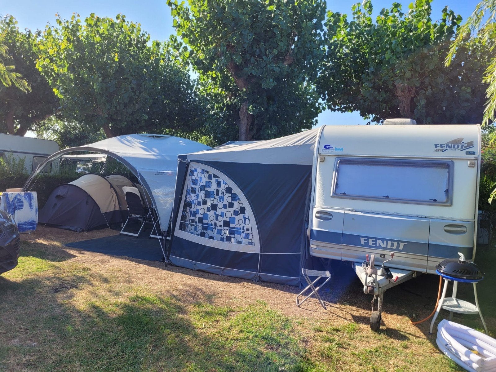 caravan Fendt Saphir 420, Rondzit, Particulier, 1250 - 1500 kg, Tot en met 4
