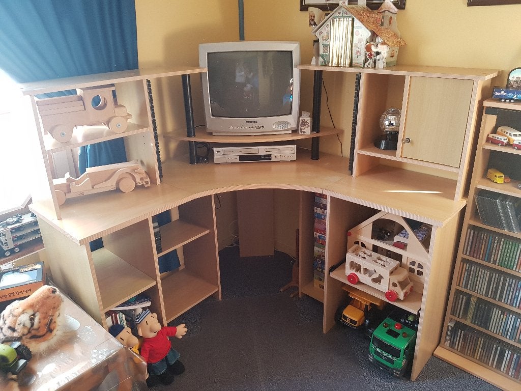 Bureau met veel opbergmogelijkheden., Ophalen, Gebruikt, Hoekbureau