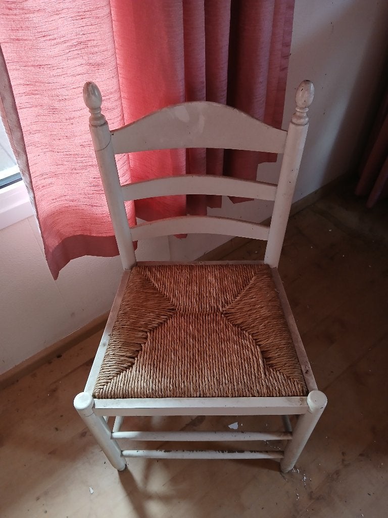 4 witte houten stoel met rieten zitvlak, Ophalen, Gebruikt, Wit, Vier