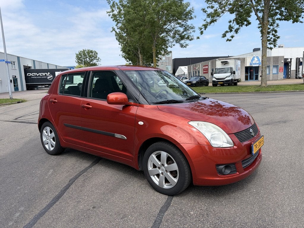 Suzuki Swift 1.3-16V Exclusive 5-Deurs Automaat 93 PK. Onver, Auto's, Stof, 400 kg, Swift, Origineel Nederlands