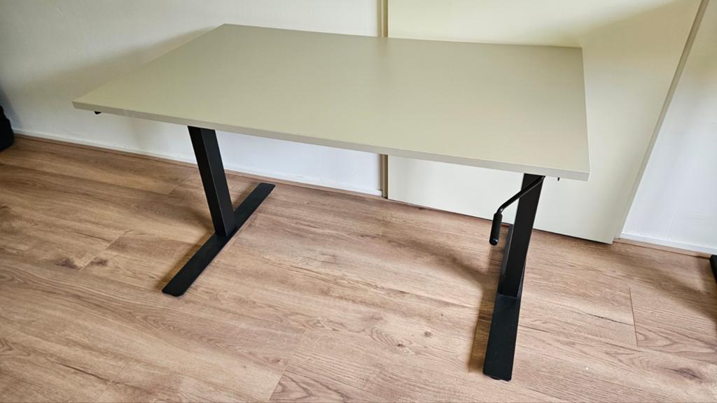 IKEA Trotten bureau sta/zit, Huis en Inrichting, Bureaus, Ophalen, 120 cm, Zo goed als nieuw, IKEA