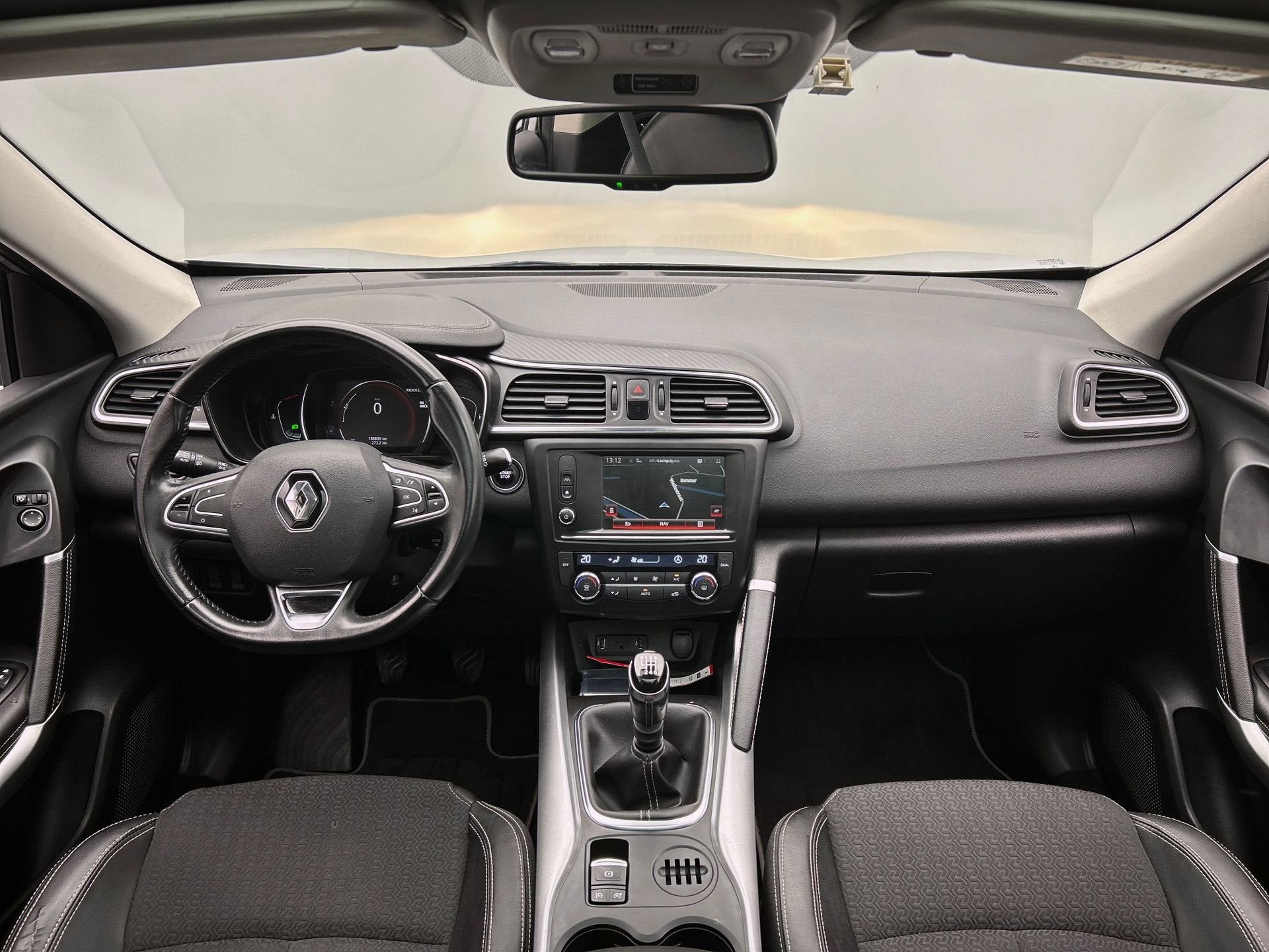 Renault Kadjar 1.2 TCe Bose | Trekhaak | Panoramadak | Navig, Auto's, Voorwielaandrijving, Kadjar, Gebruikt, 4 cilinders