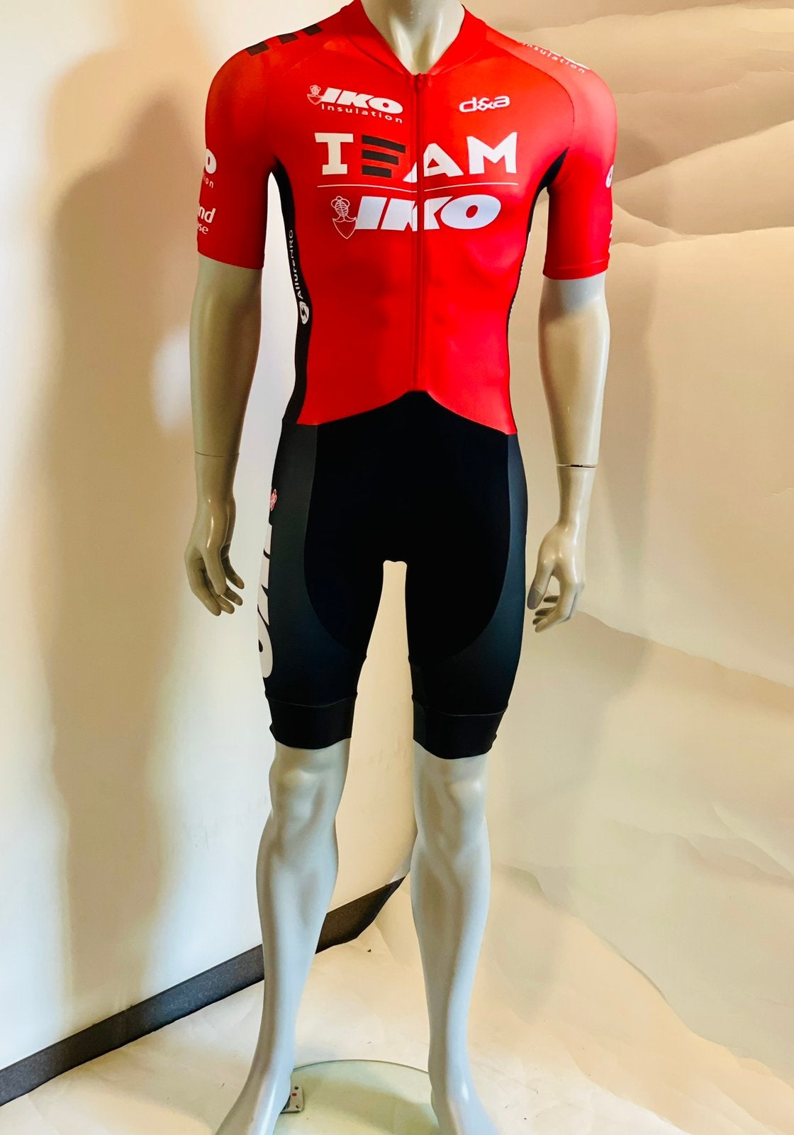 Skeelerkleding skeelerpak snelpak speedsuit maat M IKO d&a, Sport en Fitness, Skeelers, Ophalen of Verzenden, Zo goed als nieuw
