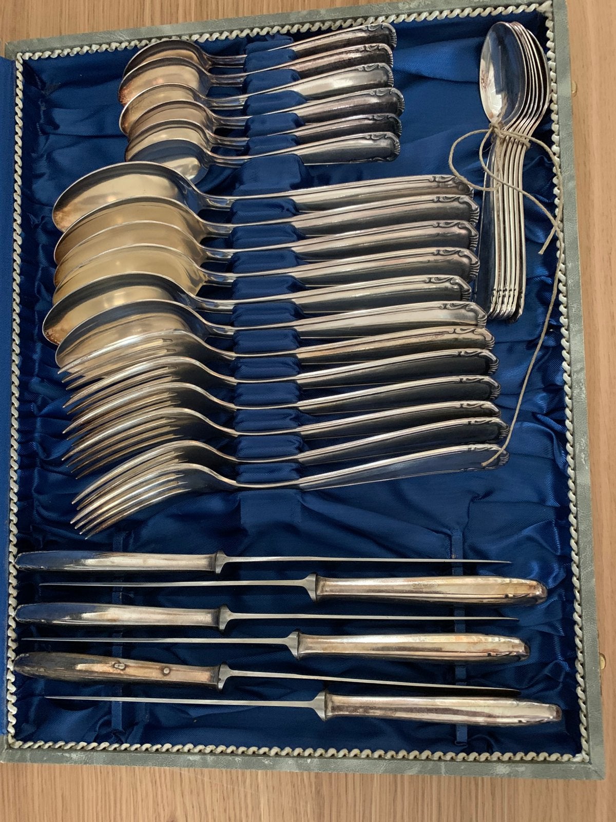 Vintage Bestekset in Koffer - D&M 100 Zilverkleurig, Antiek en Kunst, Antiek | Bestek, Ophalen of Verzenden