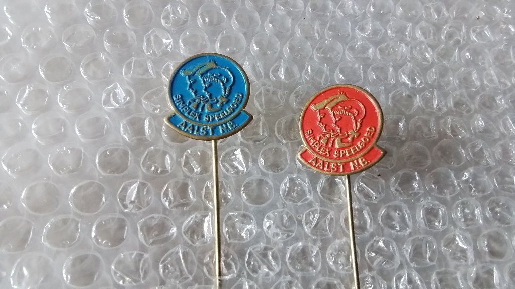 2 verschillende kleuren speldjes simplex Speelgoed, Ophalen of Verzenden, Zo goed als nieuw, Overige onderwerpen