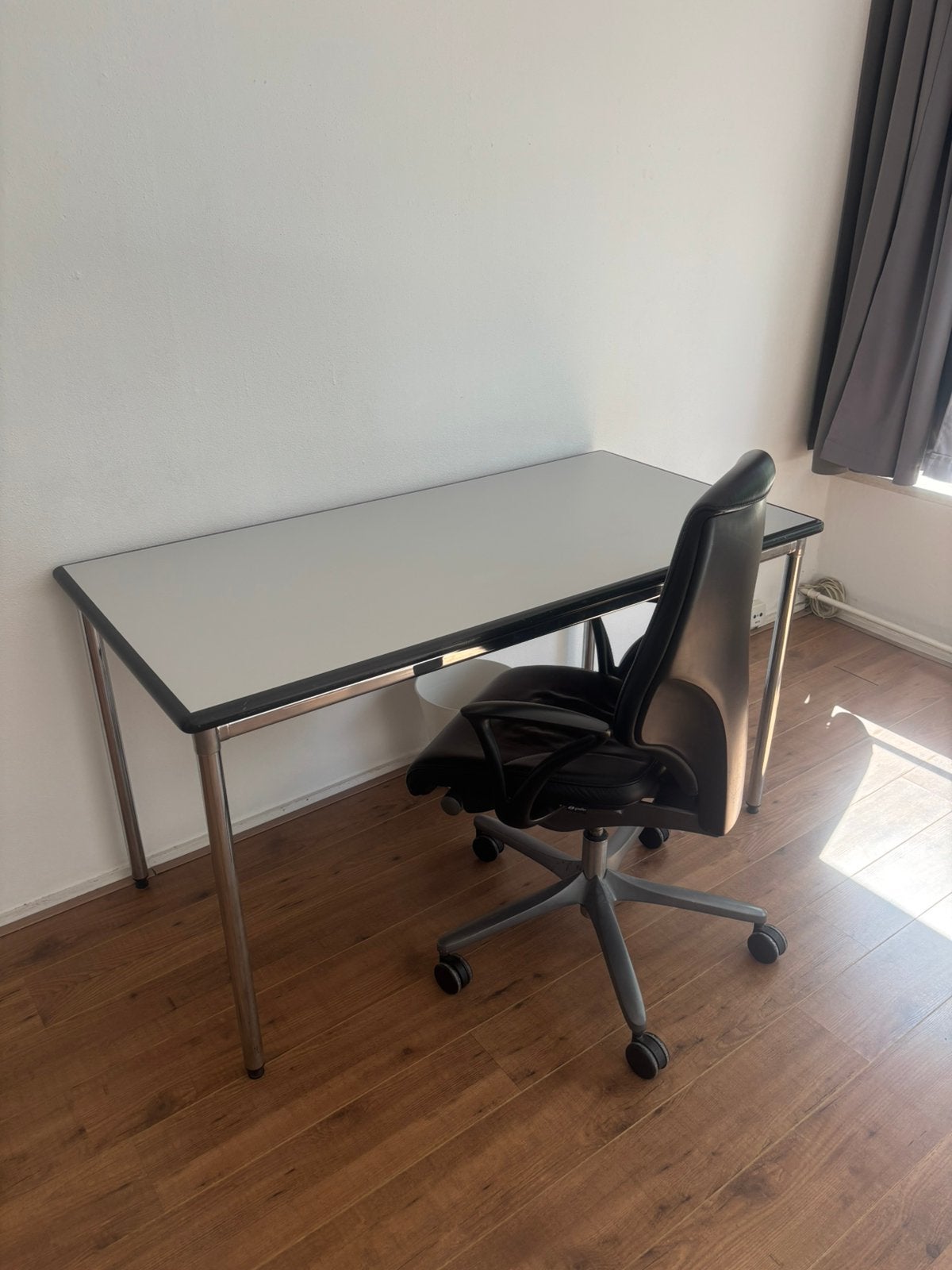 Mooie grote veelzijdige tafel IN MAASTRICHT, Ophalen, 100 tot 150 cm, 50 tot 100 cm, Zo goed als nieuw