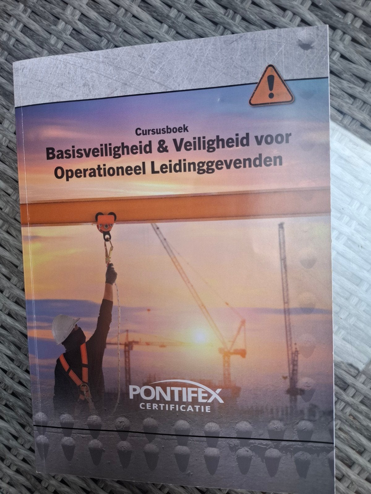 Cursusboek VCA VOL, Ophalen, Zo goed als nieuw, Niet van toepassing