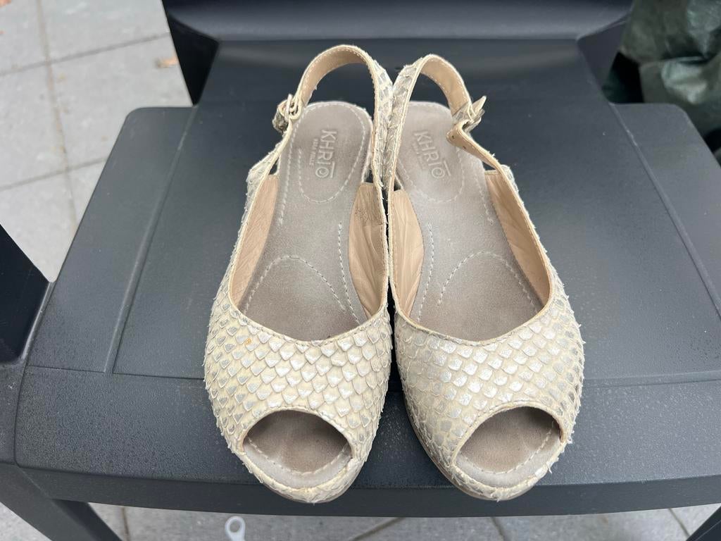 Leuk open schoentje met sleehak, Overige kleuren, Gedragen, Sandalen of Muiltjes, Ophalen of Verzenden