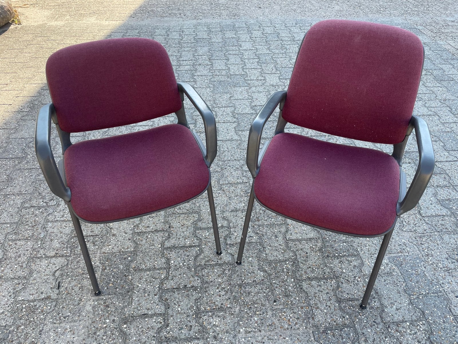 Set van 2 bordeauxrode stoelen met armleuningen, Ophalen, Gebruikt, Twee, Overige kleuren
