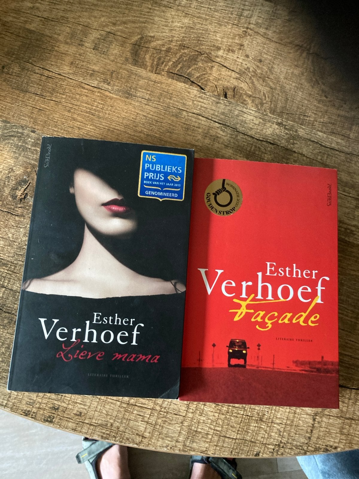 Esther Verhoef - Lieve mama & Façade (thriller set), Ophalen of Verzenden, Gelezen, Nederland