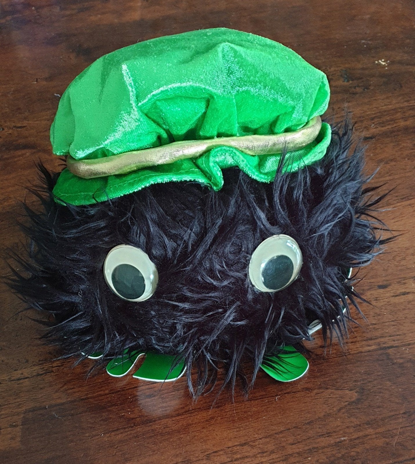 zwart piet wuppie, Ophalen