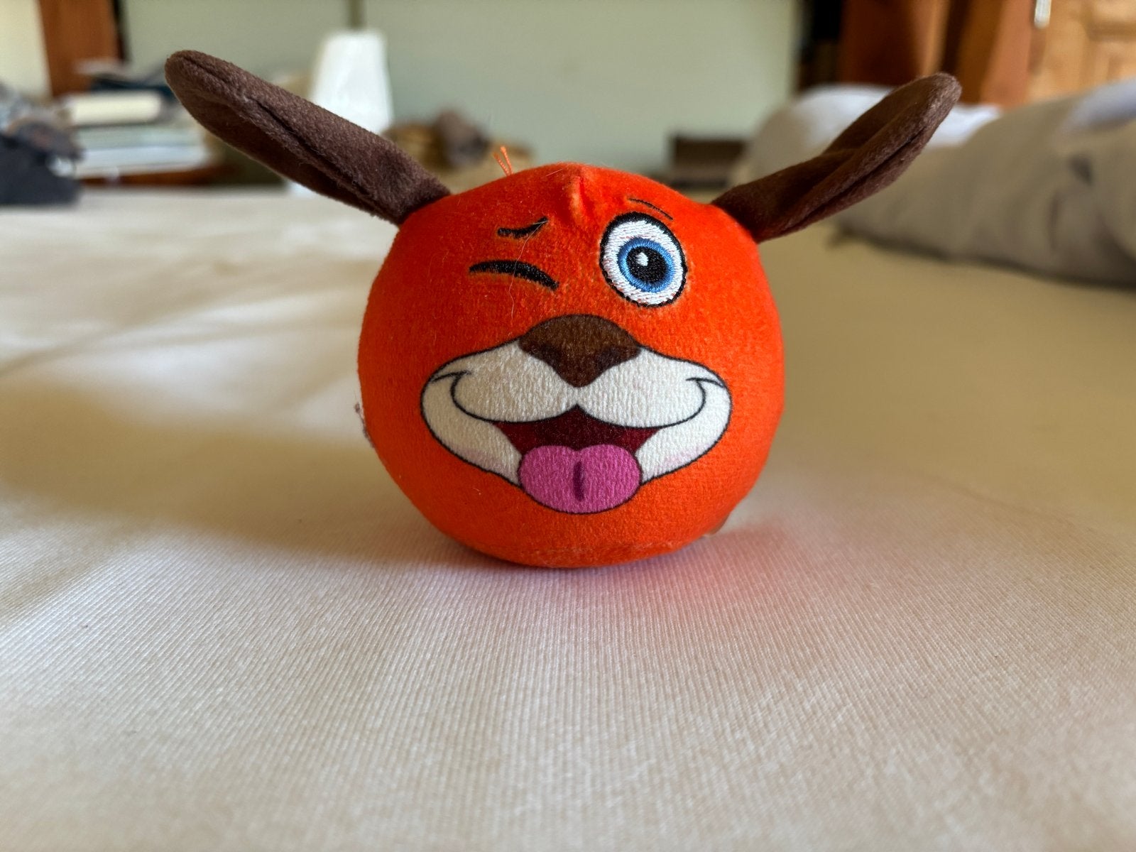 Leuk oranje knuffeltje met knipoog en oren, Oranje, Gebruikt, Overige merken, Overige karakters