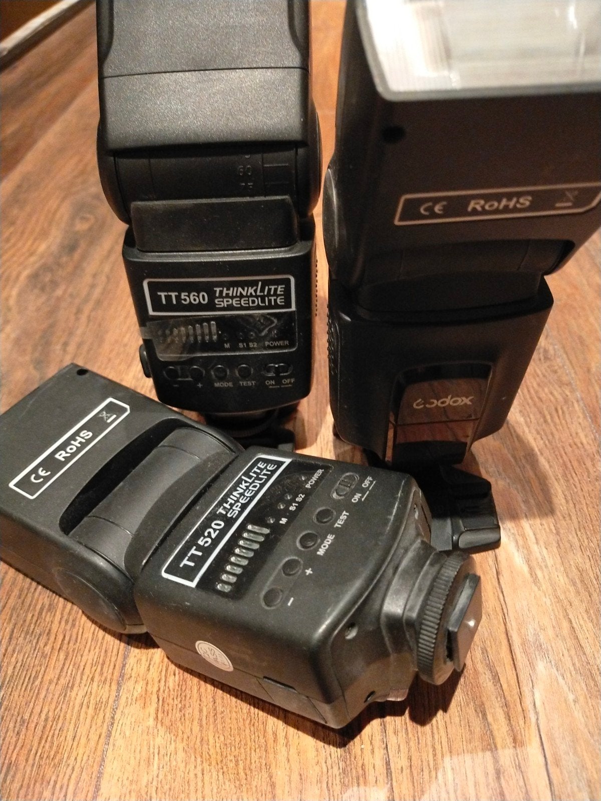 Godox flitsers: 2x TT520, 1x TT560 Speedlite, Ophalen of Verzenden, Gebruikt, Overige merken, Kantelbaar