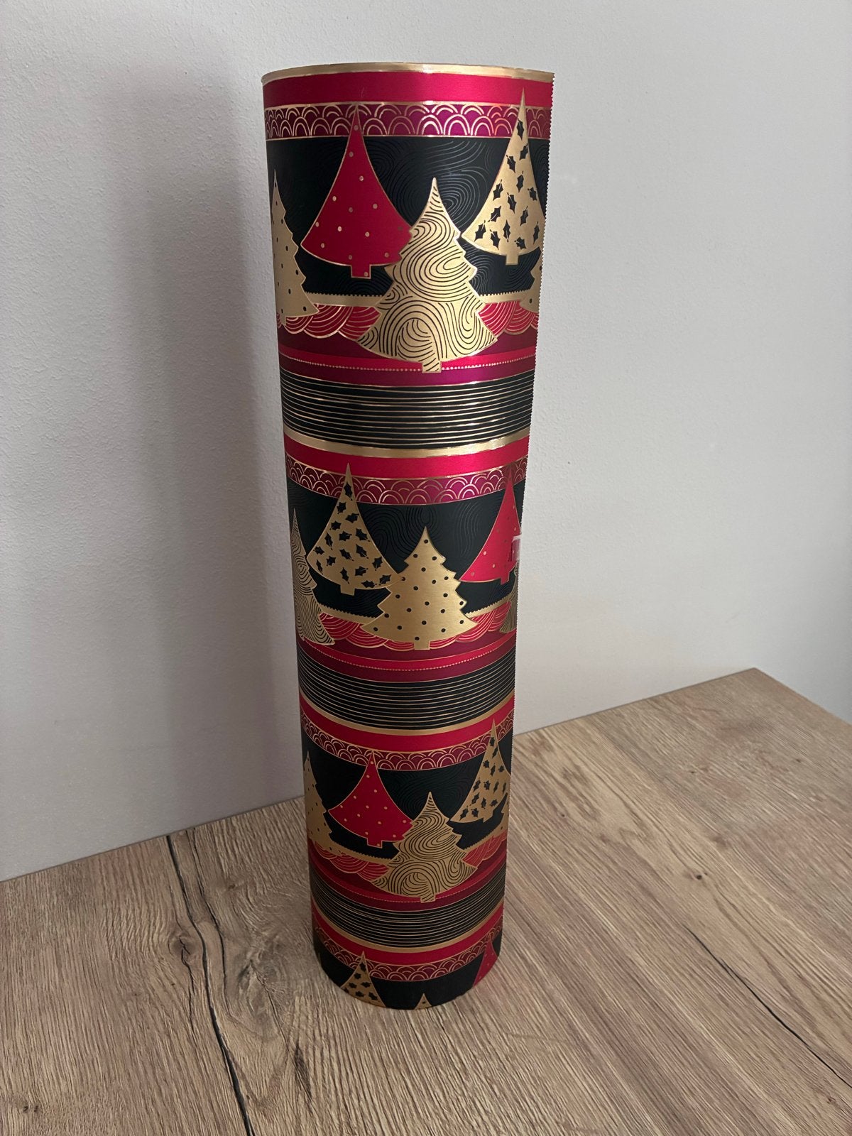 Cadeaupapier 50 cm breed kerst print met goud, Diversen, Cadeaupapier, Ophalen of Verzenden, Zo goed als nieuw