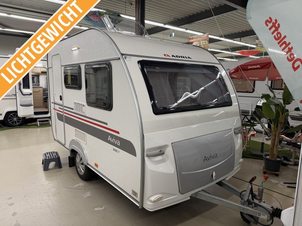 Adria Aviva 300 DT +luifel met zijwanden, Caravans en Kamperen, Overige typen, Standaardzit, Schokbreker, Tot en met 2