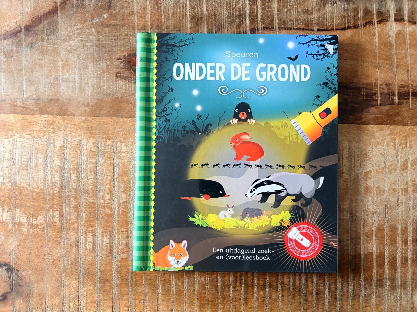 Speuren Onder de Grond - Zoek- en voorleesboek, Boeken, Uitklapboek, Jongen of Meisje, Ophalen of Verzenden, Zo goed als nieuw