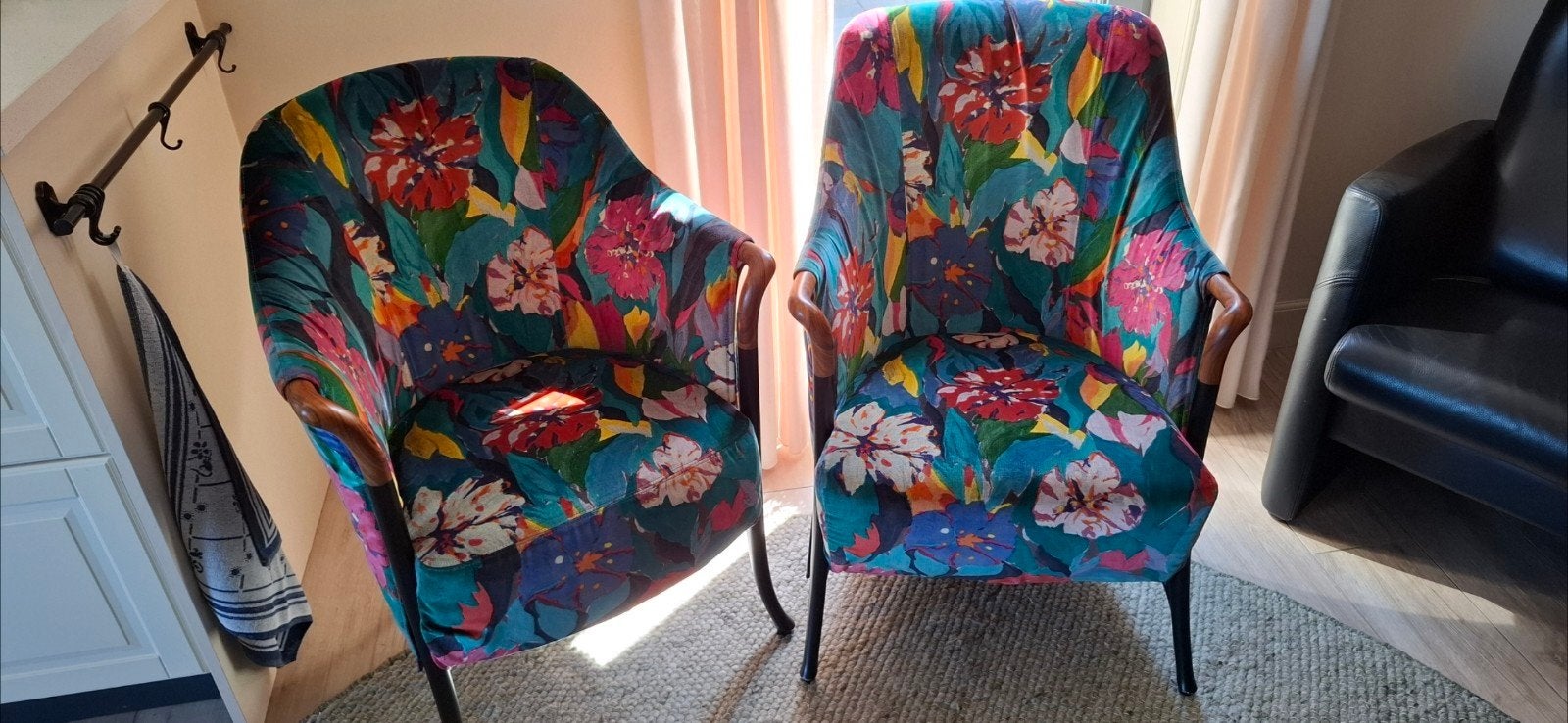 Set van 2 Giorgetti fauteuils met bloemenprint, Huis en Inrichting, Ophalen, Twee, Overige kleuren, Zo goed als nieuw