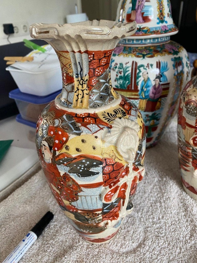 Set van 2 Japanse Satsuma Vazen – met Geisha’s & Gouddetails, Ophalen