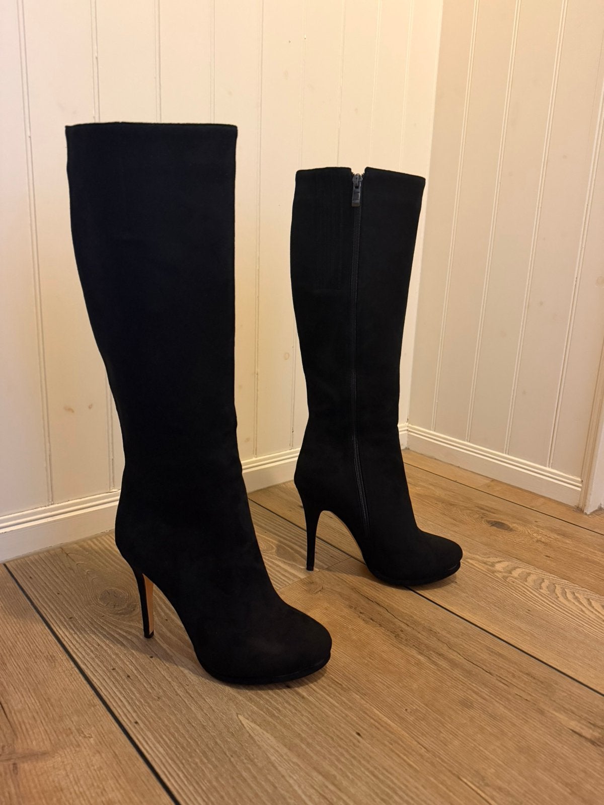Nieuwe maat 39 suede laarzen met hoge hak, Hoge laarzen, Zwart, Nieuw, Ophalen of Verzenden