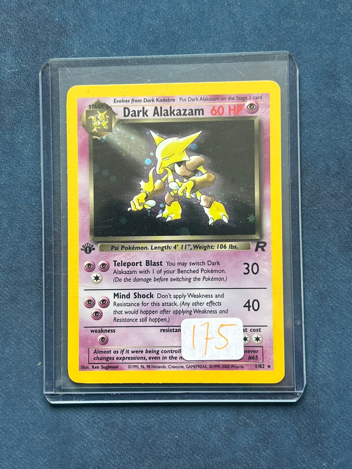 1st edition Dark Alakazam near mint, Hobby en Vrije tijd, Verzamelkaartspellen | Pokémon, Zo goed als nieuw, Ophalen of Verzenden