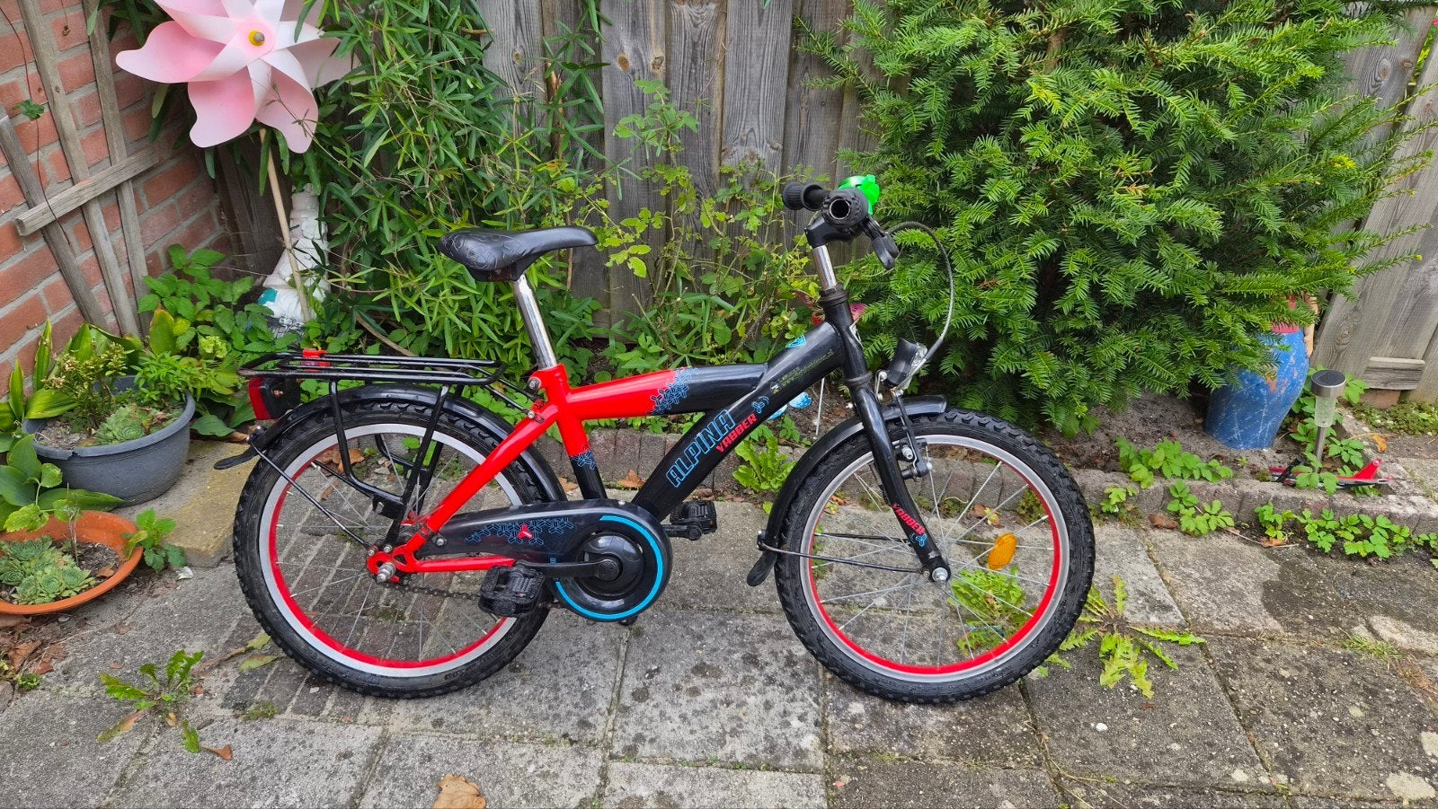 Alpina kinderfiets 18 inch - Zwart/Rood, Ophalen, Velgrem, Alpina, 16 tot 20 inch