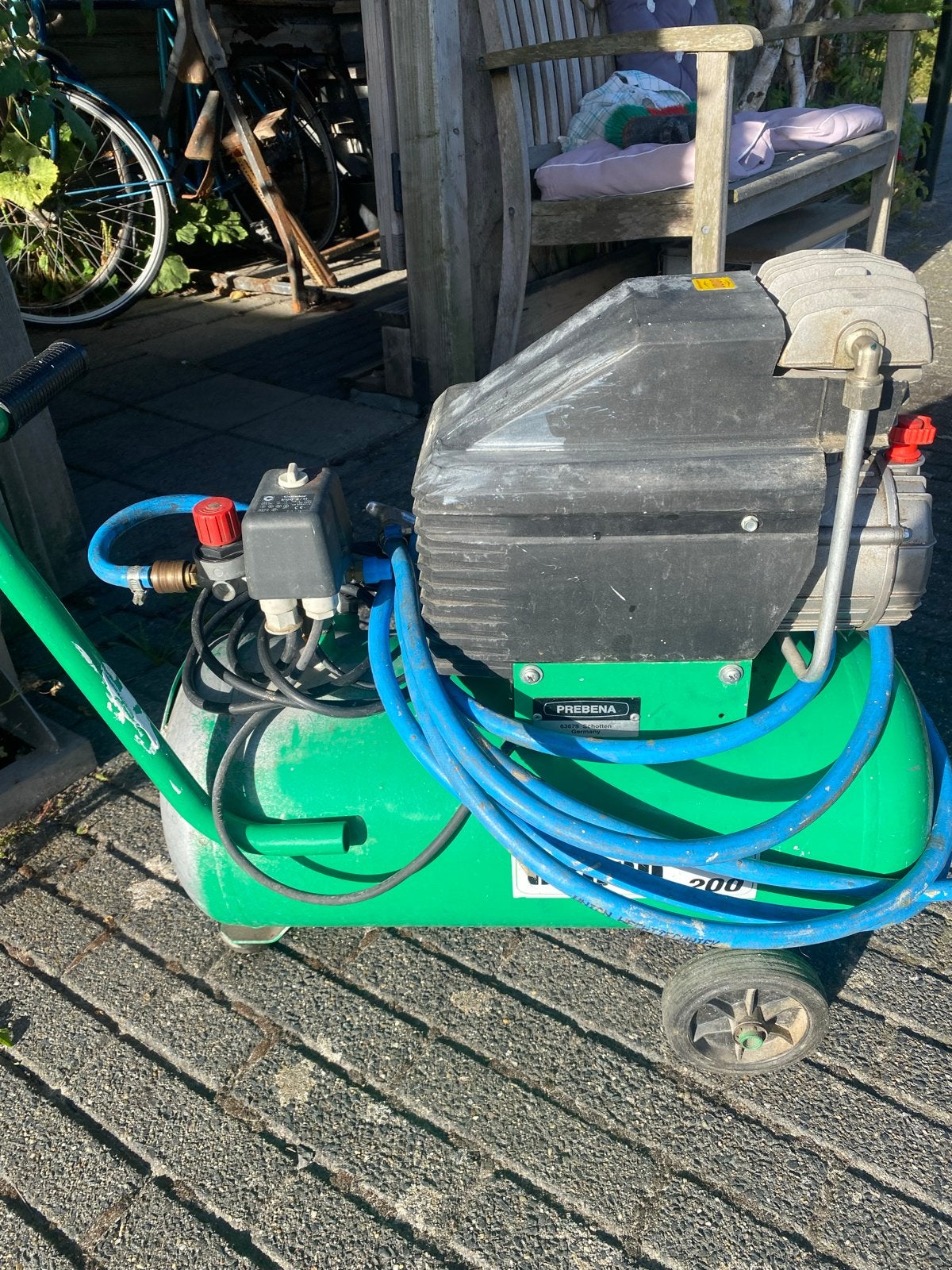 Prebena Orkan 200 Compressor met accessoires, Doe-het-zelf en Verbouw, Gebruikt, 6 tot 10 bar, Ophalen of Verzenden, Minder dan 200 liter/min