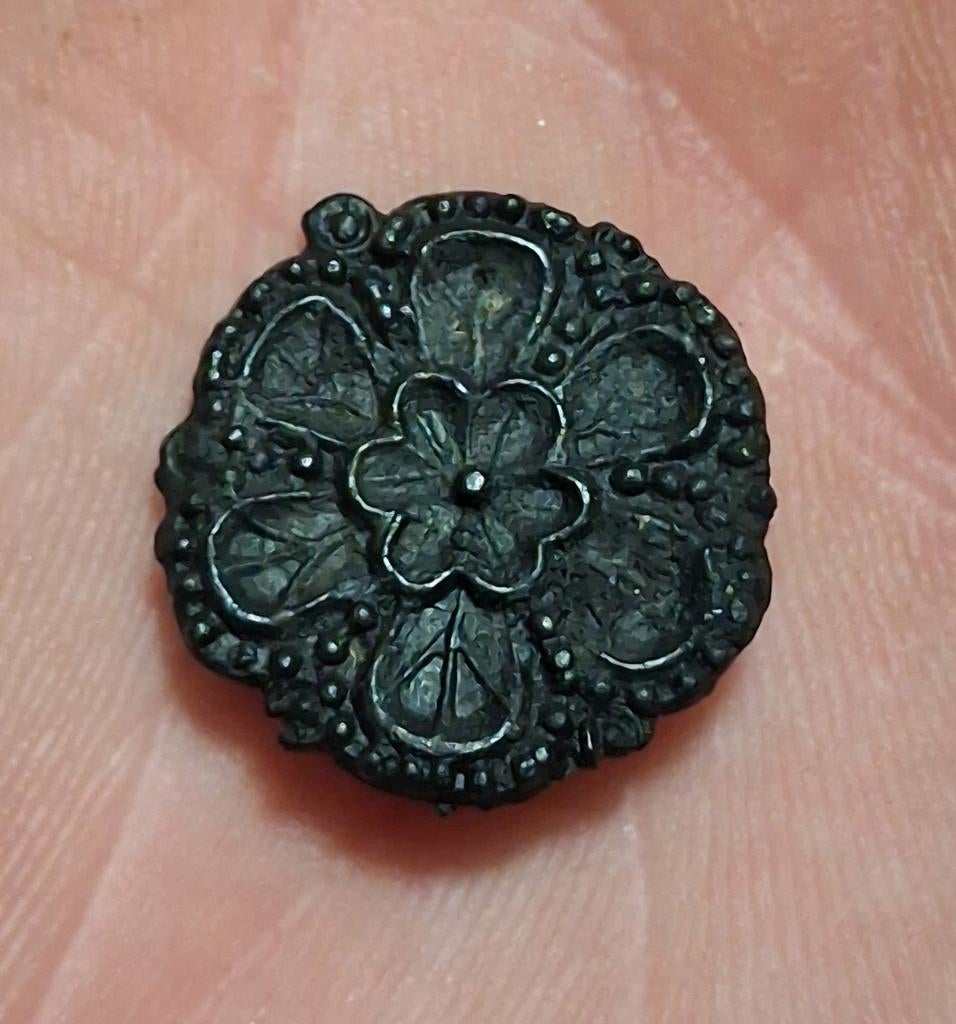 Bodemvondst - profaan insigne - 15e eeuw - broche - RRR, Antiek en Kunst, Ophalen of Verzenden