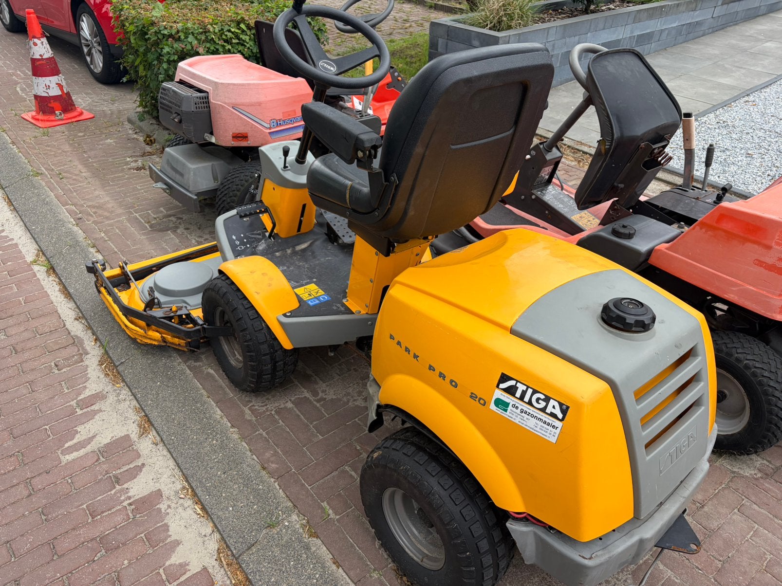 Stiga park pro 20 zitmaaier, Ophalen, Zo goed als nieuw