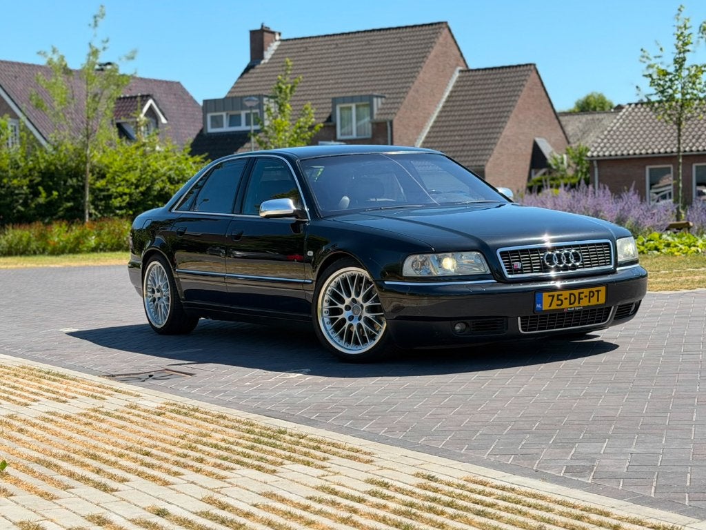 Audi S8 4.2 Quattro 265KW AUT 1999 Zwart, Automaat, 4172 cc, 360 pk, Zwart