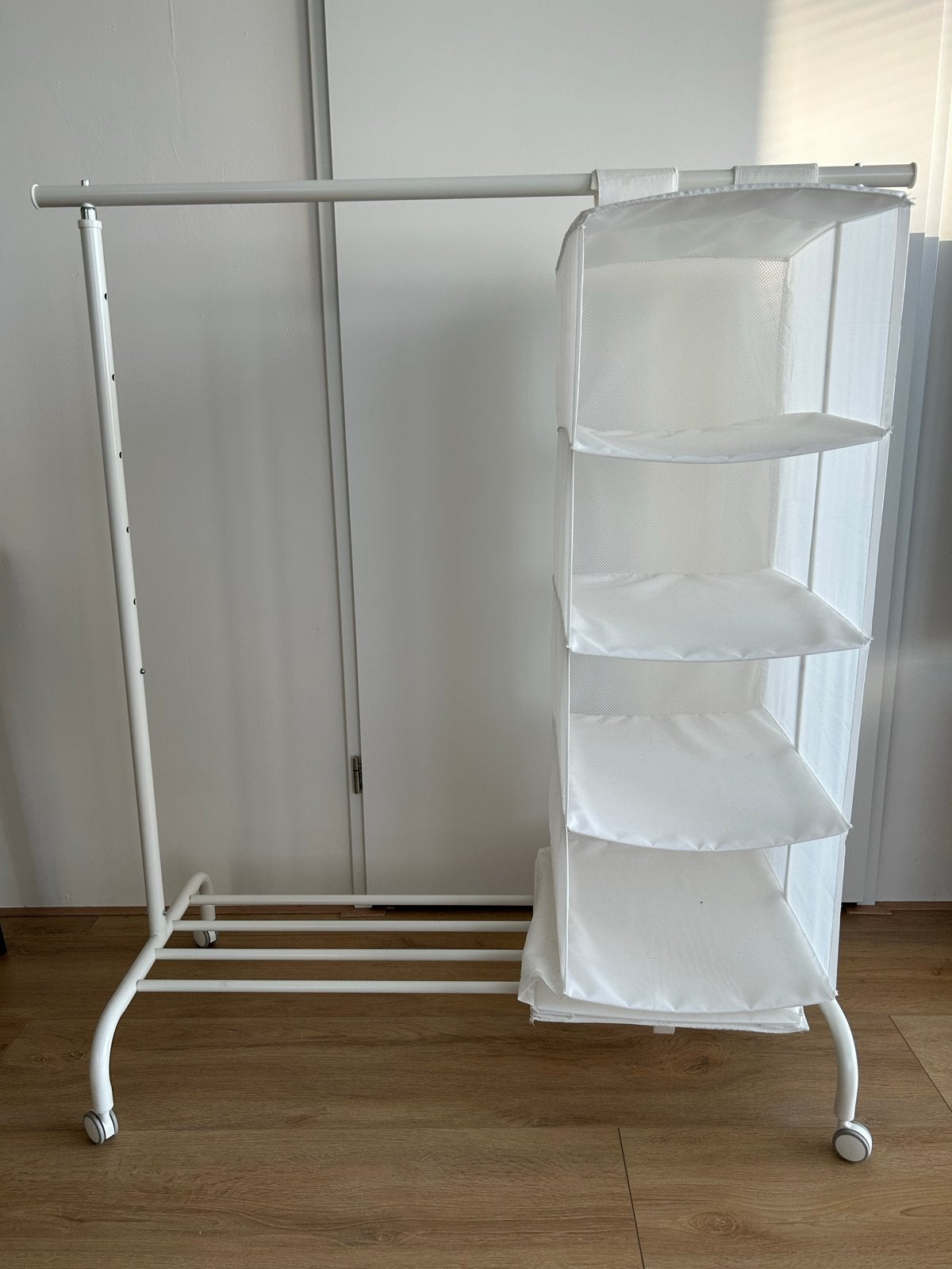 Kledingrek met opbergvakken op wielen, Ophalen, Met wielen, Gebruikt