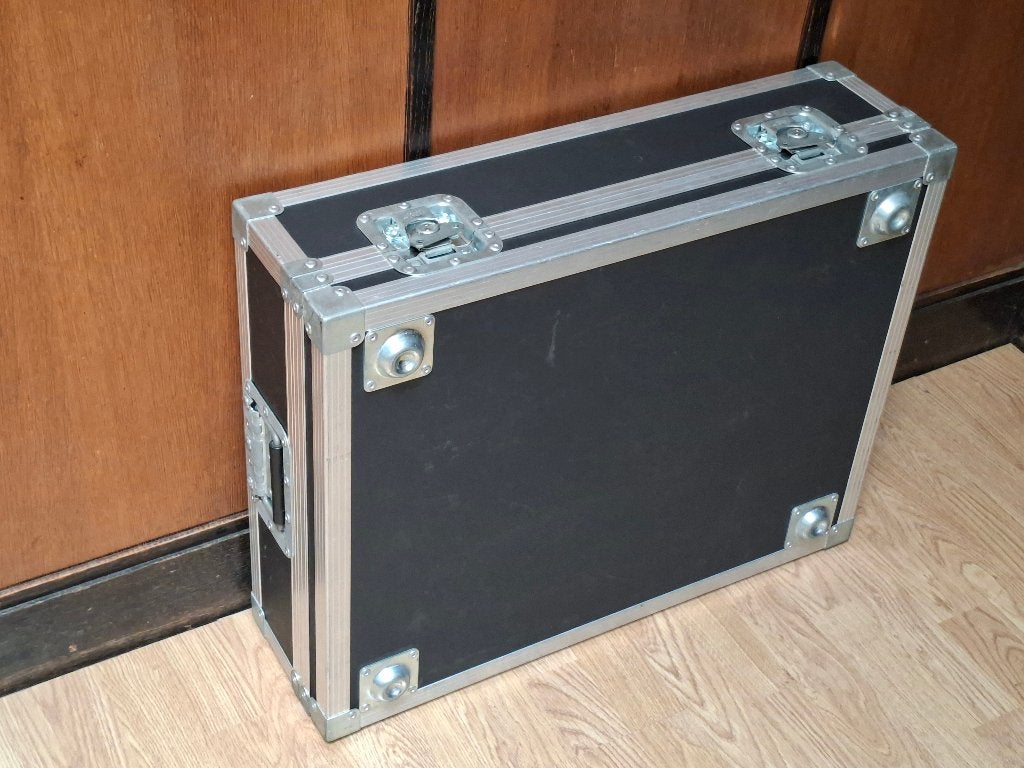 Flightcase afm. uitw. 66x53x19 cm, inw. 62x48x13 cm., Ophalen, Gebruikt, Overige instrumenten, Flightcase