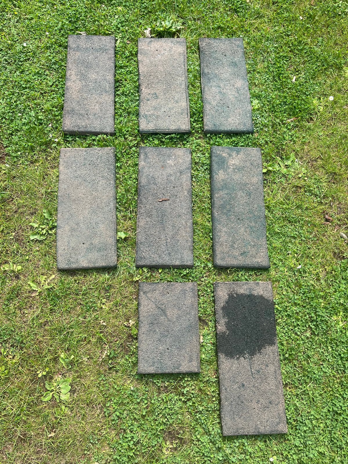 7 groene rubberen tegels en een kleiner stukje, Ophalen, Gebruikt, Rubber, Minder dan 5 m²
