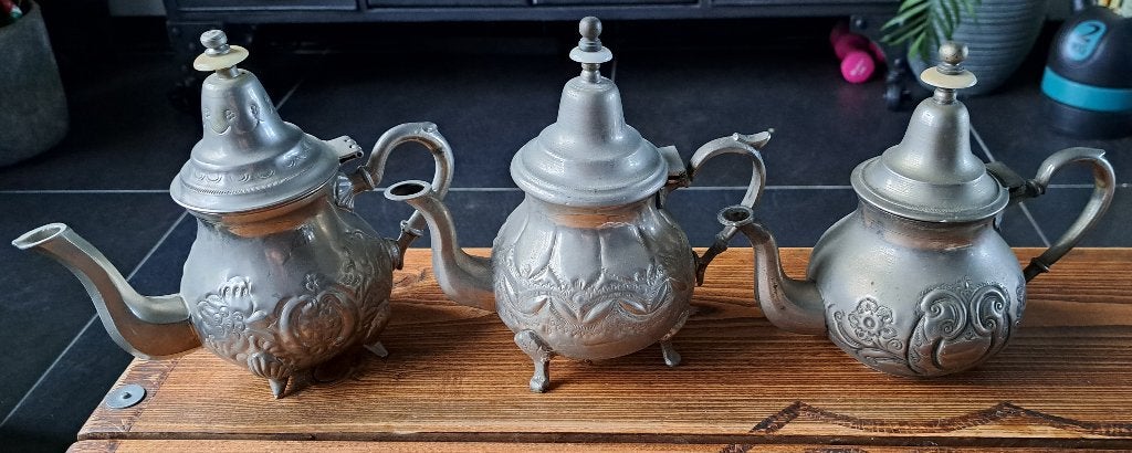 3 oude "tinnen" schenkkannetjes, Ophalen of Verzenden, Gebruikt, Overige typen