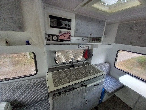 Schattig caravannetje, Dwarsbed, Treinzit, Tot en met 3, Particulier