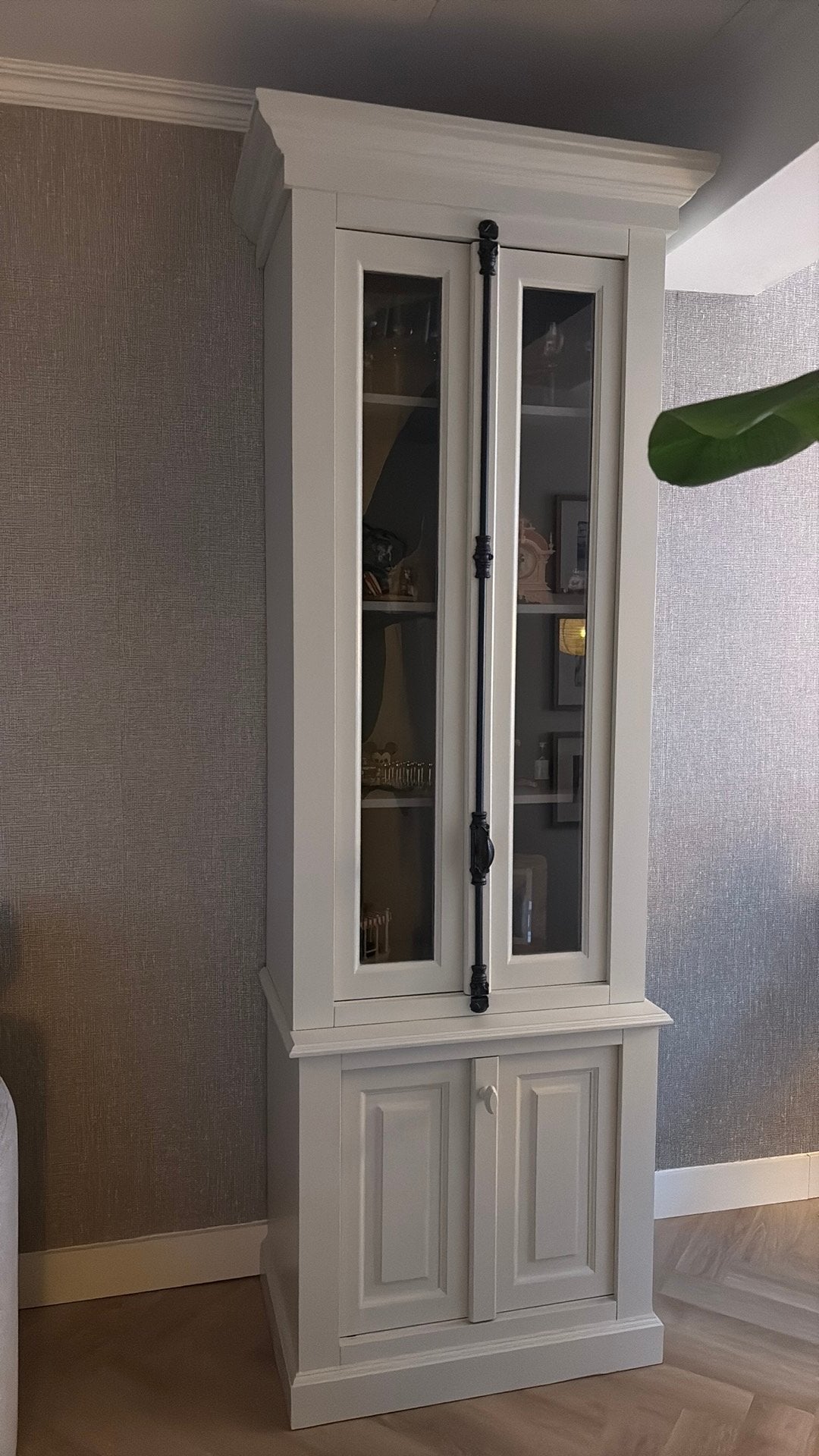 Mart Kleppe kast espagnolet sluiting, Ophalen, Gebruikt, 25 tot 50 cm, 200 cm of meer