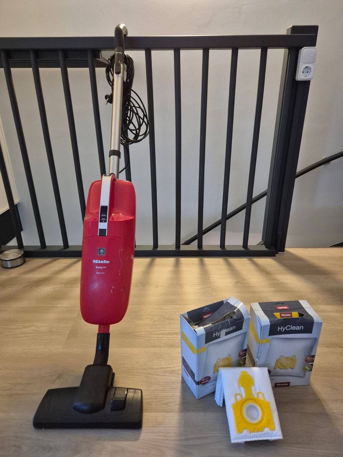 Miele Swing H1 EcoLine handstofzuiger + 8 stofzakken, Witgoed en Apparatuur, Stofzuigers, Inclusief accessoires, Gebruikt, Miele