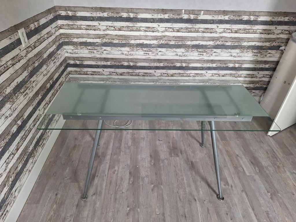 GLAZEN BUREAU/TAFEL, Ophalen