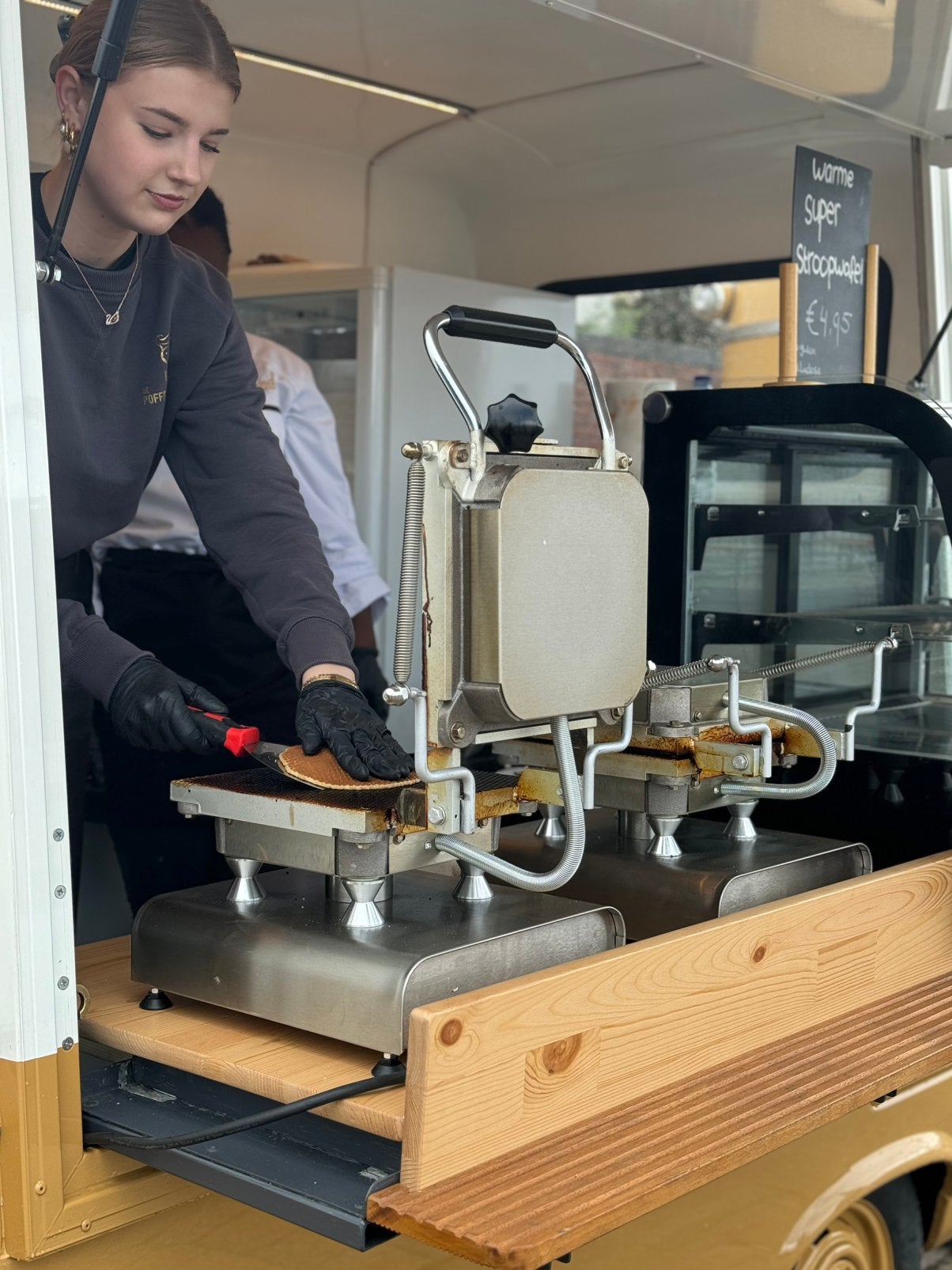 Fiat 900 Oldtimer Foodtruck – volledig gerestaureerd, foto 3