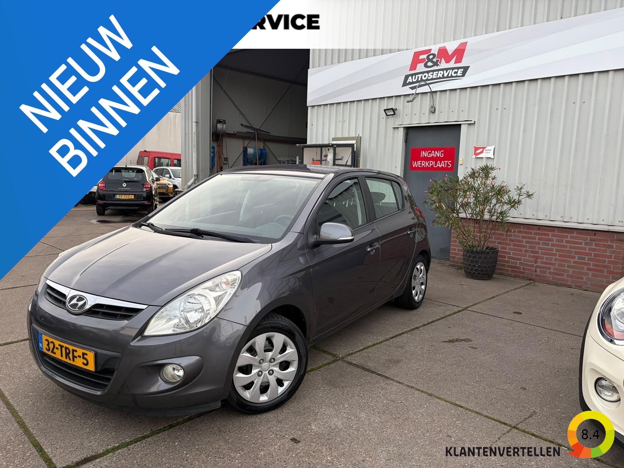 Hyundai i20 1.2i Plus Clima, trekhaak, Auto diversen, Handgeschakeld, Zilver of Grijs, Postbus 281
2170 AG  Sassenheim, NL, Hyundai Motor Netherlands B.V.