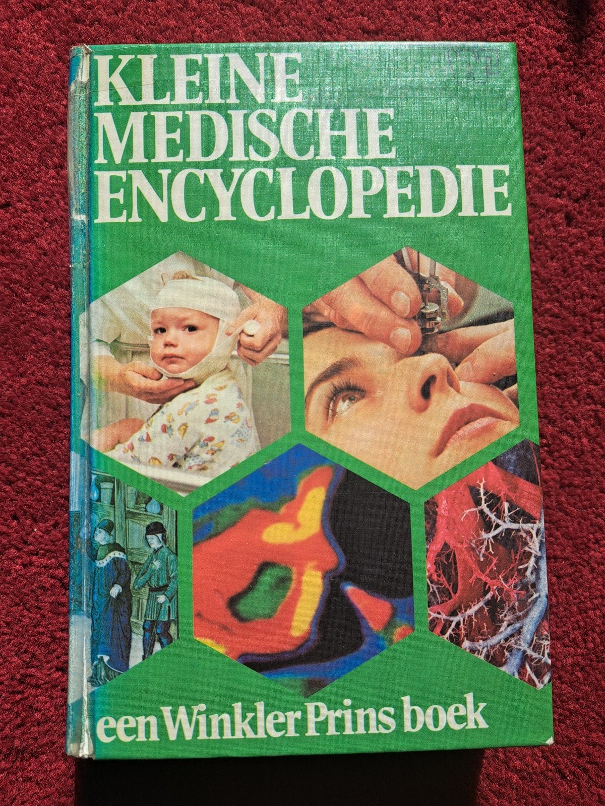 Kleine Medische Encyclopedie - Winkler Prins Boek, Boeken, Encyclopedieën, Gelezen, Medisch, De Winkler Prins Redactie, Ophalen of Verzenden