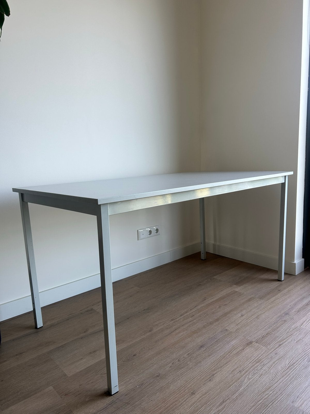 Metalen tafel van hoge kwaliteit - 150x75x75 cm, Huis en Inrichting, 200 cm of meer, Zo goed als nieuw, Metaal, Rechthoekig