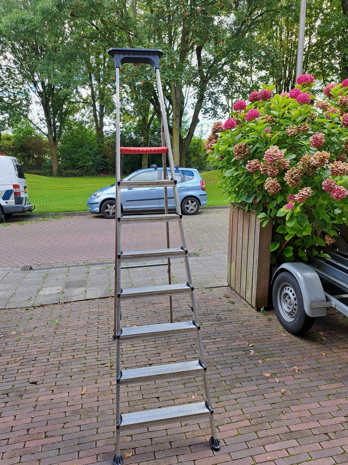 Altrex ladder / trap 8 treden. zeer netjes. 125 euro., Ophalen of Verzenden, Zo goed als nieuw