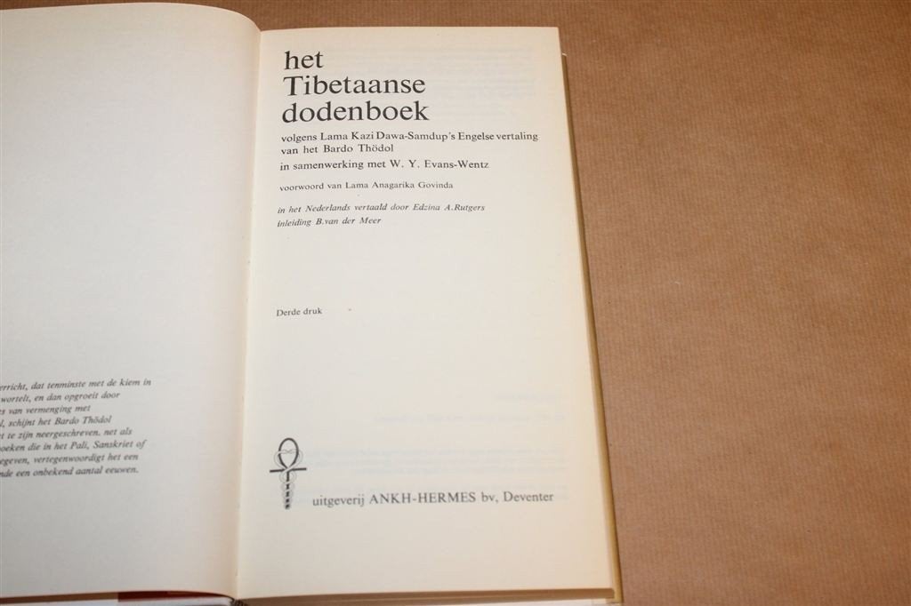 Het Tibetaanse Dodenboek — Bardo Thödol, Ankh-Hermes 1973, Boeken, Esoterie en Spiritualiteit, Ophalen of Verzenden, Gelezen, Overige onderwerpen