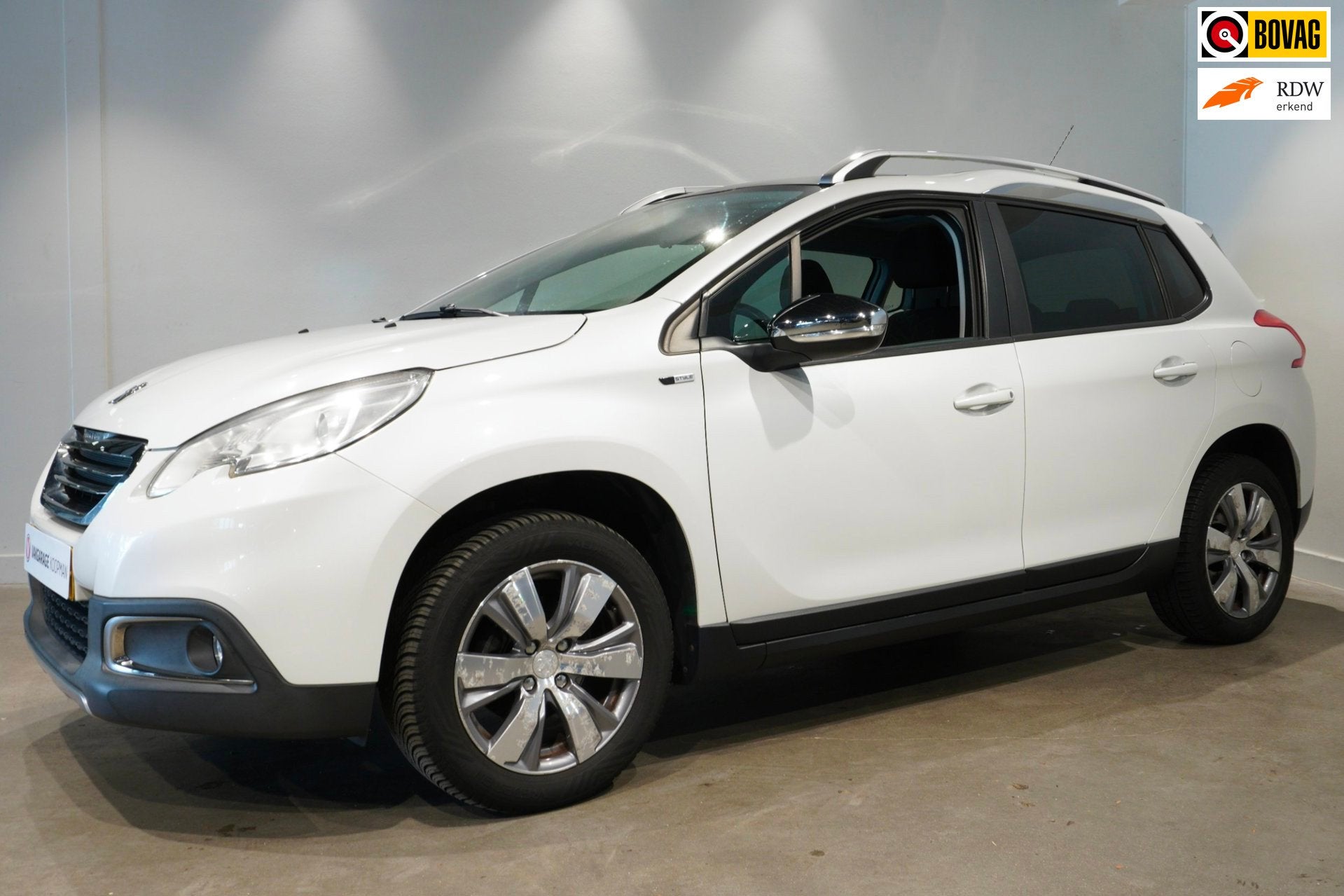 Peugeot 2008 1.2 PureTech Style Automaat|Trekhaak|Cruise, Auto's, 1199 cc, 82 pk, 770 kg, Origineel Nederlands