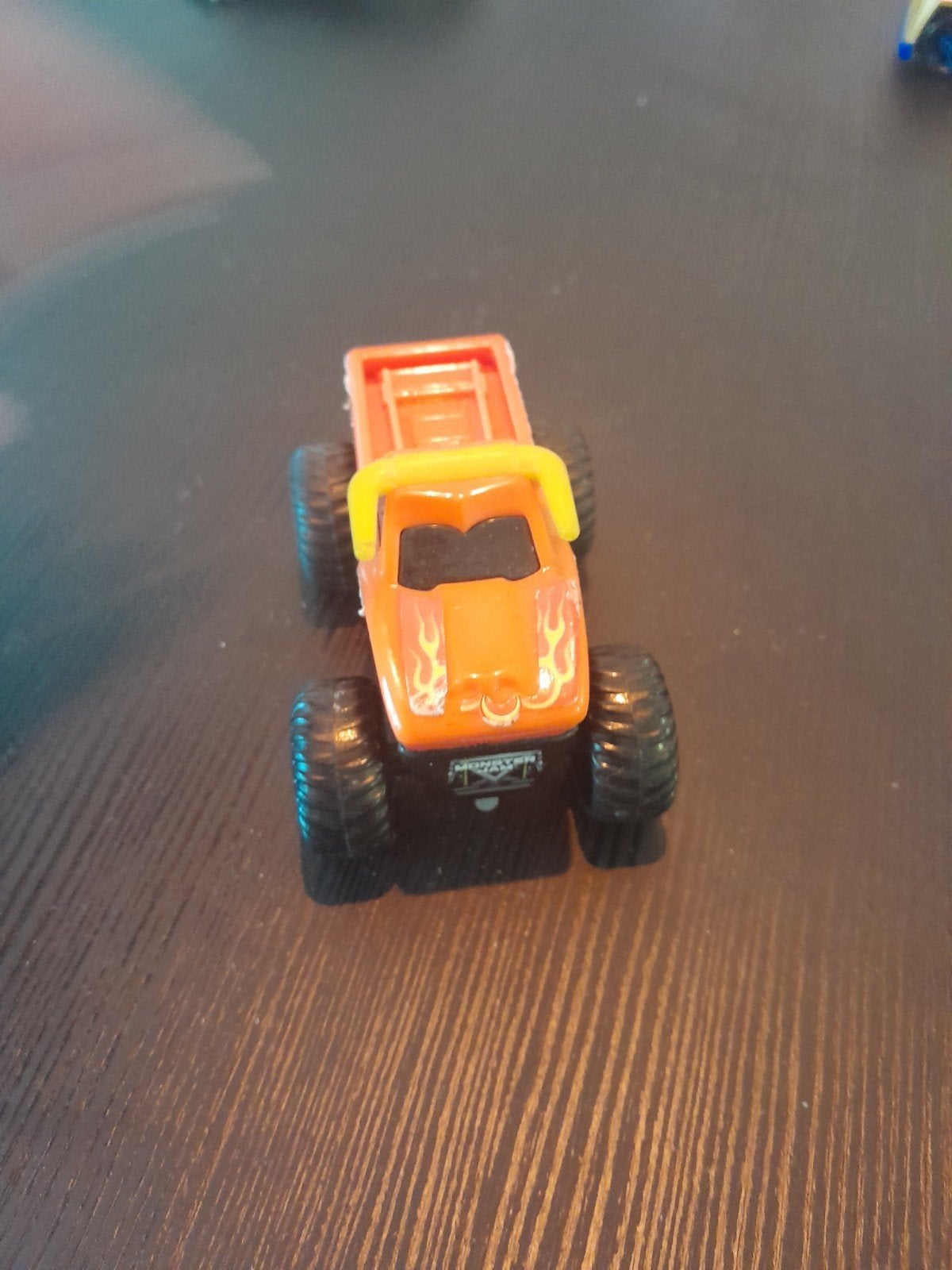 Hot Wheels Monster Truck Oranje Vlammen, Kinderen en Baby's, Speelgoed | Speelgoedvoertuigen, Ophalen of Verzenden, Gebruikt