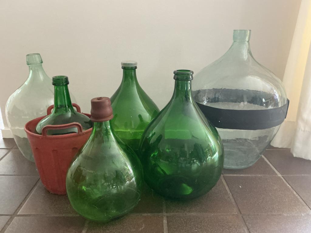 6 wijn gistflessen, diverse afmetingen, in goede staat, Ophalen, Zo goed als nieuw, Groen, Glas