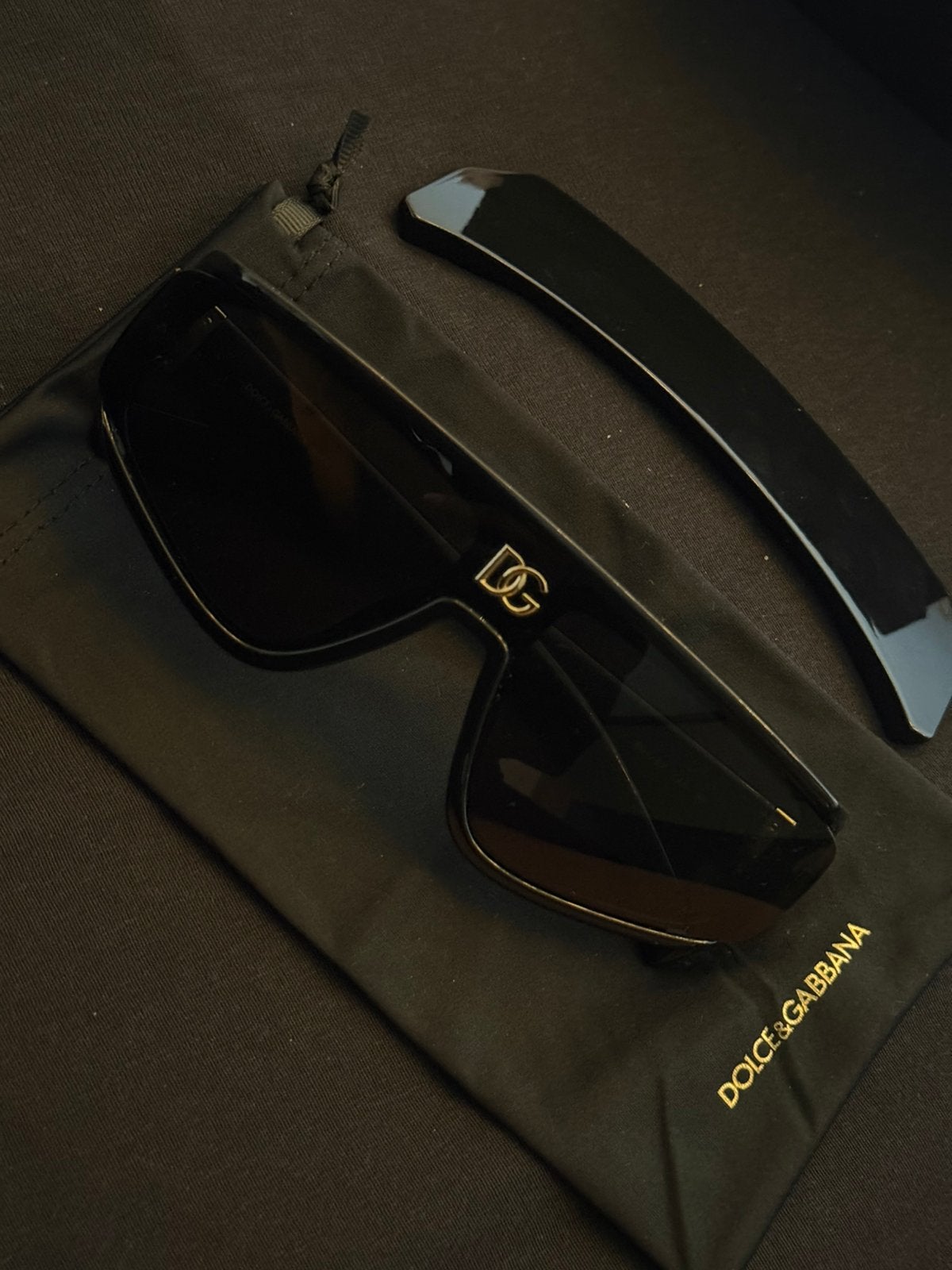 Dolce & Gabbana DG Shield zonnebril, Ophalen of Verzenden, Zo goed als nieuw