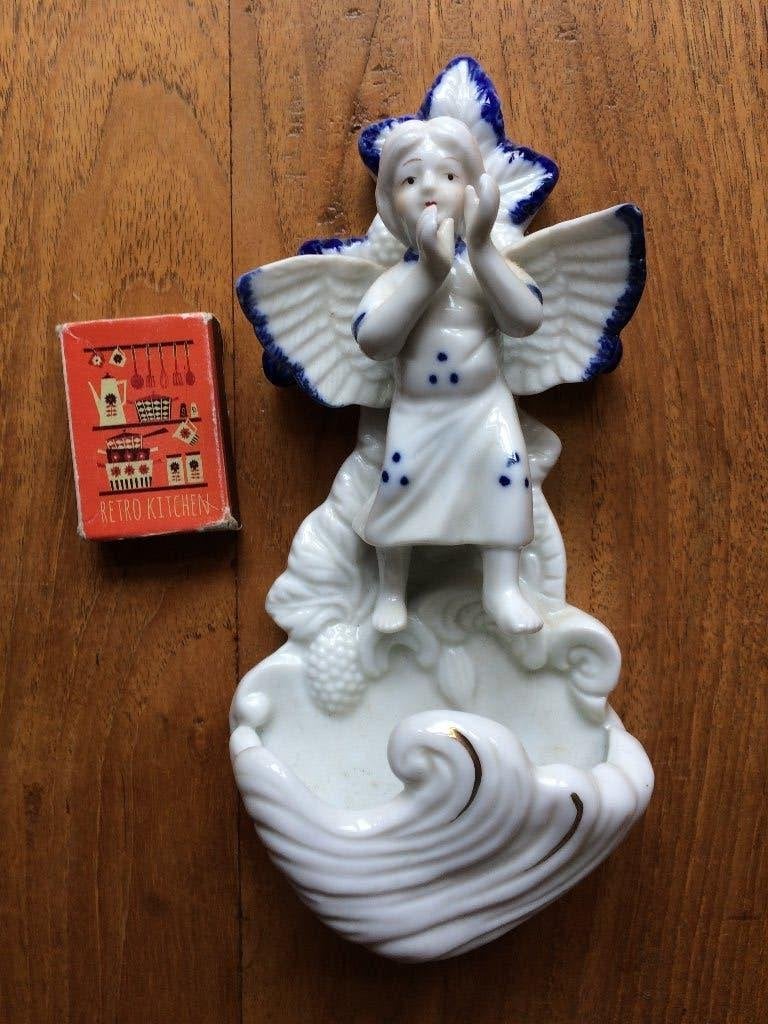 Stenen geglazuurd wijwaterbakje lief engeltje delfts blauw, Ophalen of Verzenden, Zo goed als nieuw, Religie