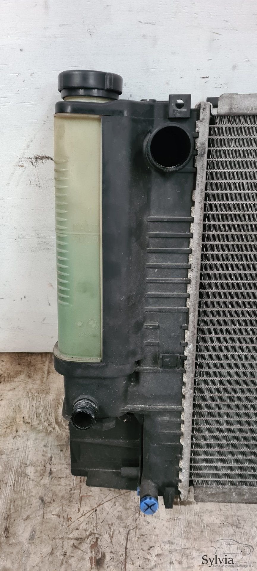 Foto 2 van Radiateur BMW 3 serie E30 E36 Z3 1728907