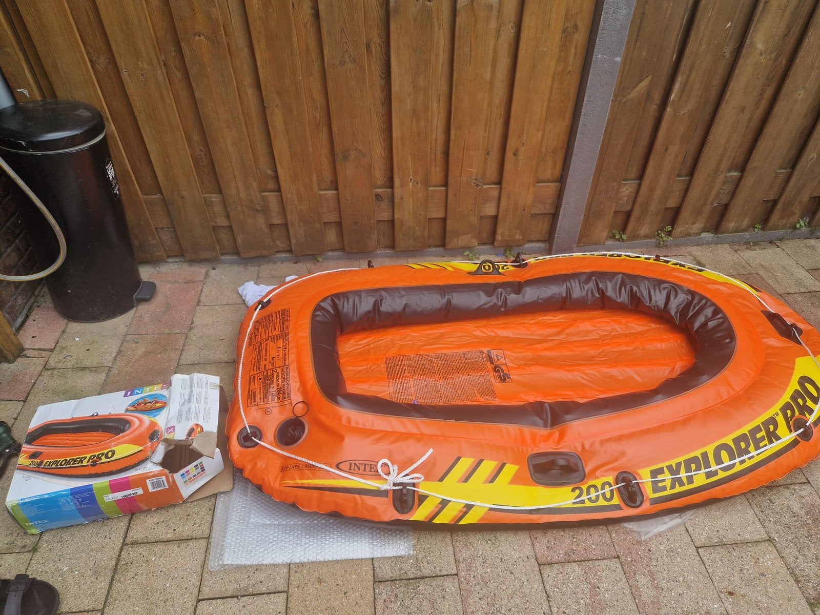 Opblaasbaar bootje, Ophalen, Zo goed als nieuw
